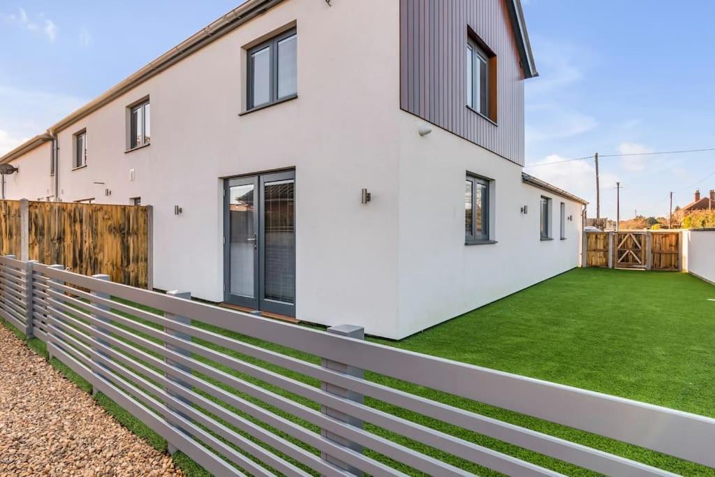 Isabel'S Wing! A Stunning 2 Bedroom Property NWI Exteriér fotografie